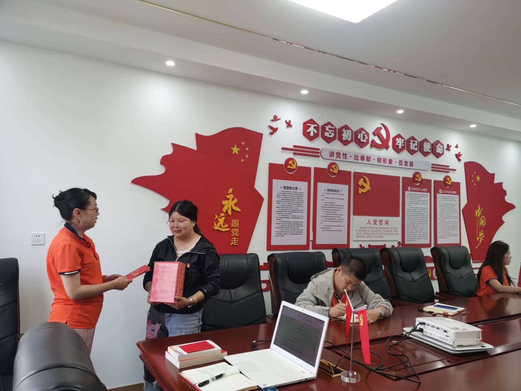 微信图片_20220616141618.jpg 微信图片_20220616141618.jpg